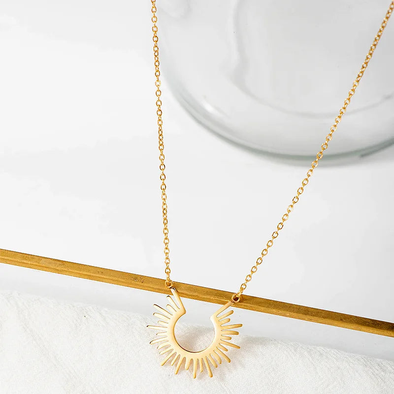AureliaBright™ Sunburst Necklace — Illuminate Your Everyday Look
