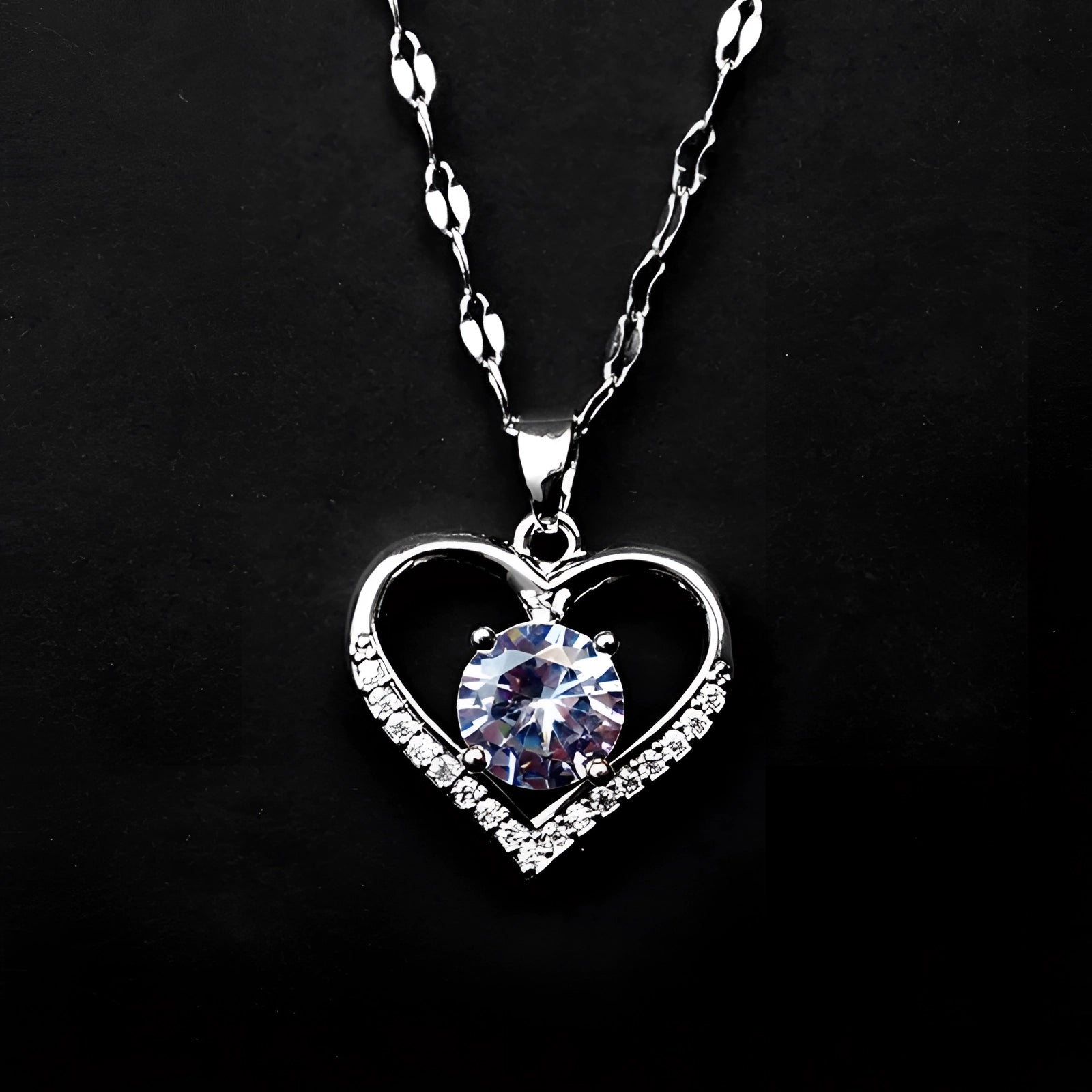 LioraGrace™ Heart Pendant — Radiant Sparkle Meets Timeless Love