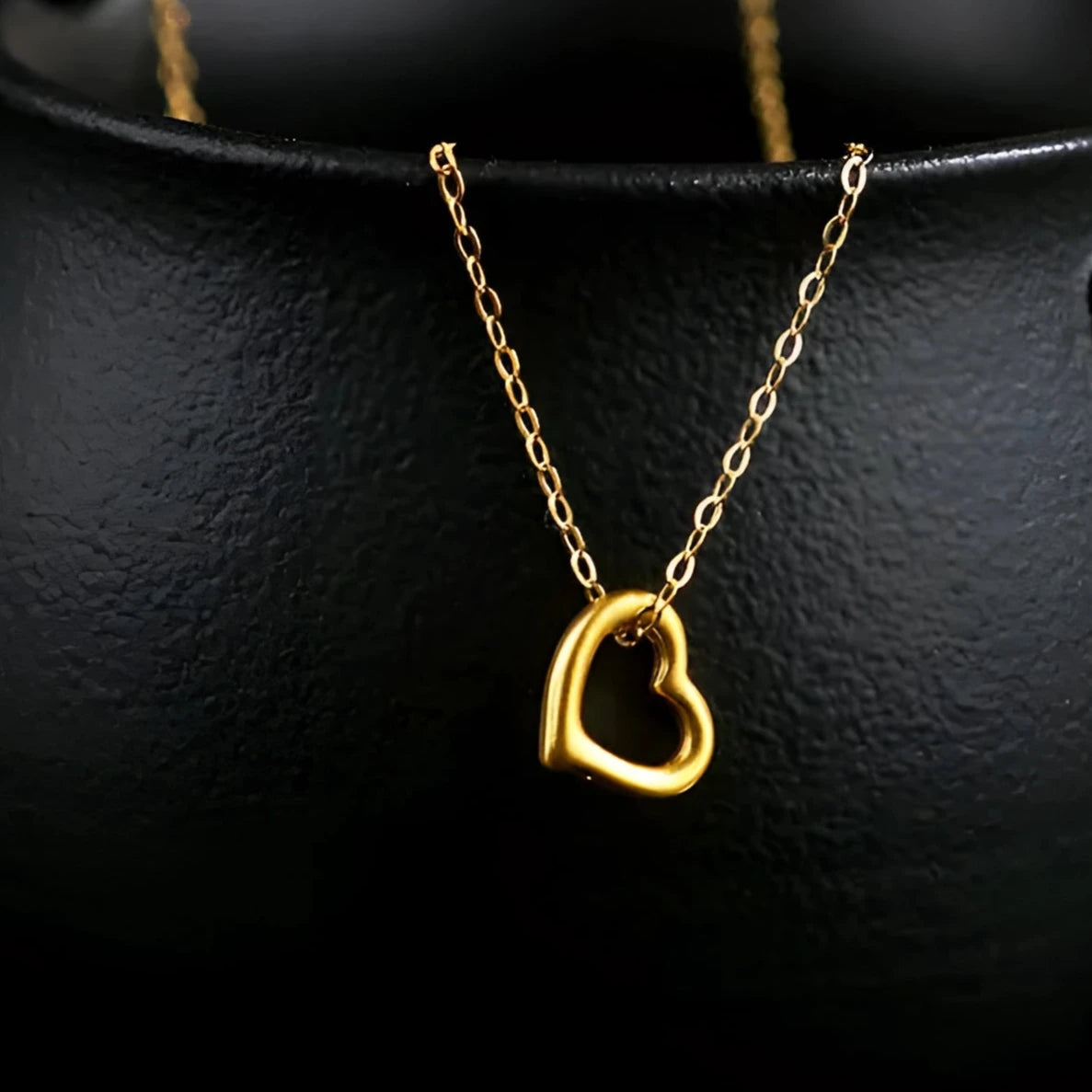 Aryelle Grace™ — Radiant Elegance in Every Detail