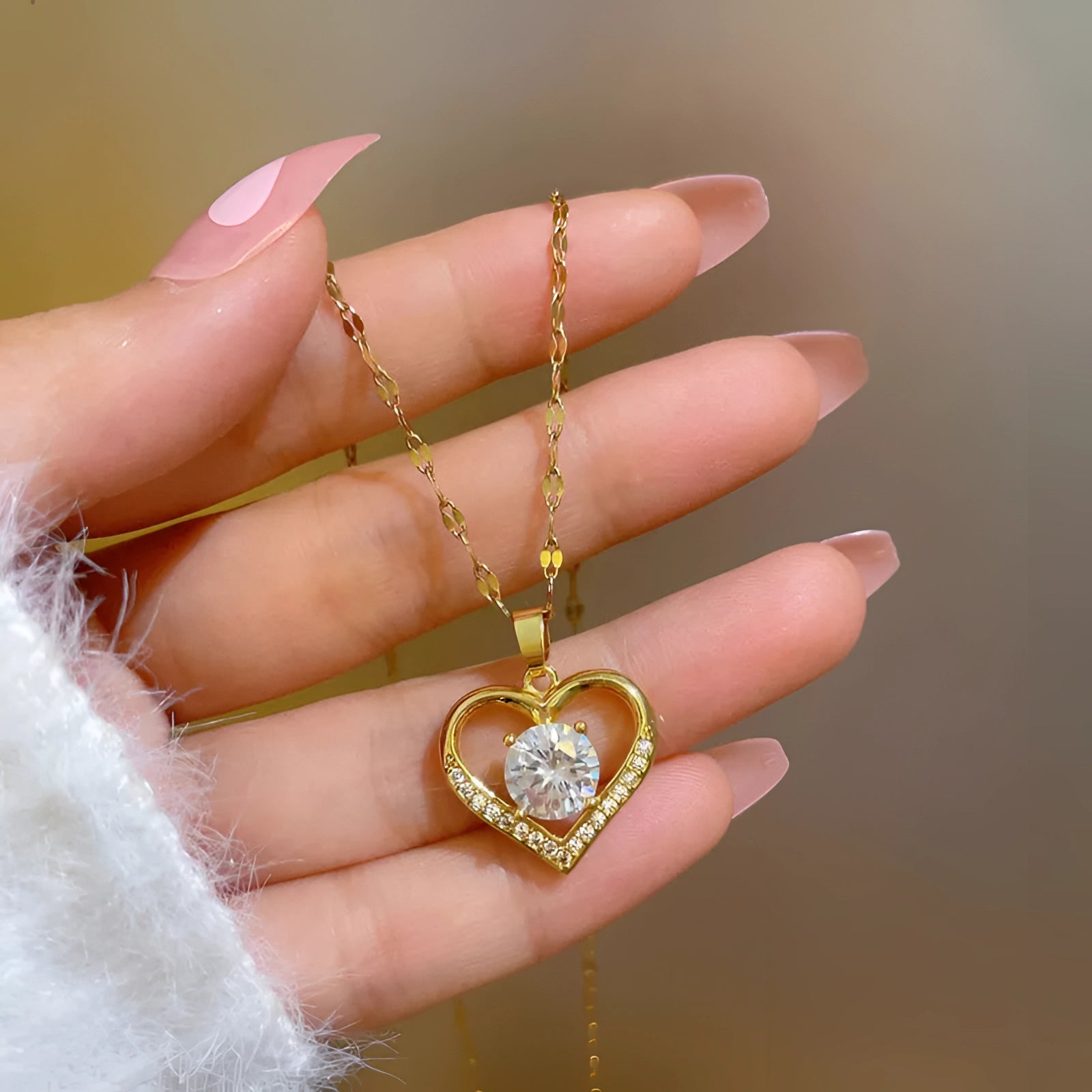 LioraGrace™ Heart Pendant — Radiant Sparkle Meets Timeless Love