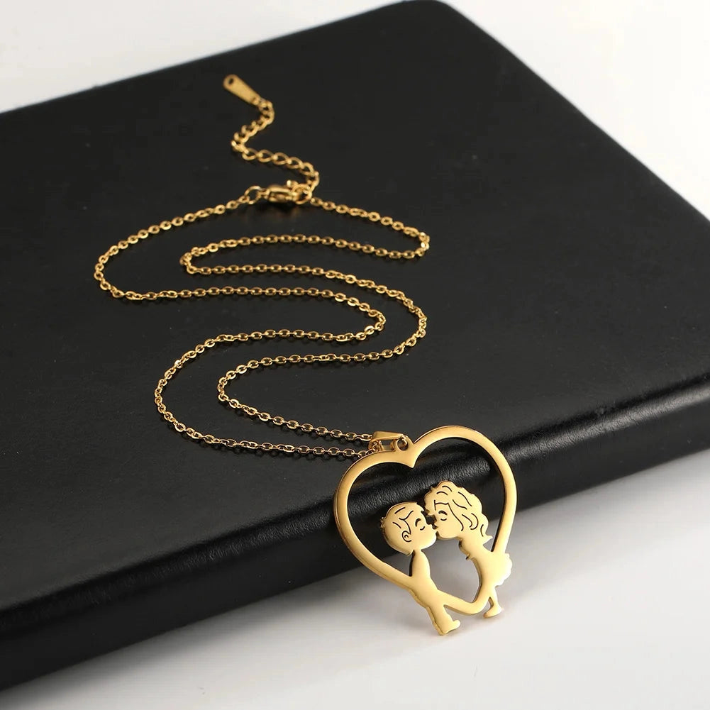 LioraBond™ Necklace — Intimate Heartfelt Elegance