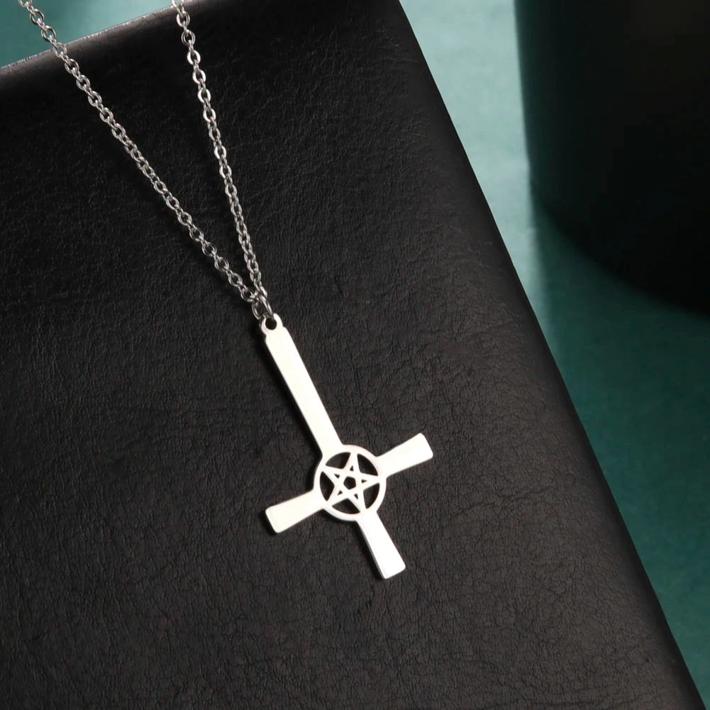 FerroVow™ Gear Cross Pendant — Industrial Edge Meets Spiritual Grace