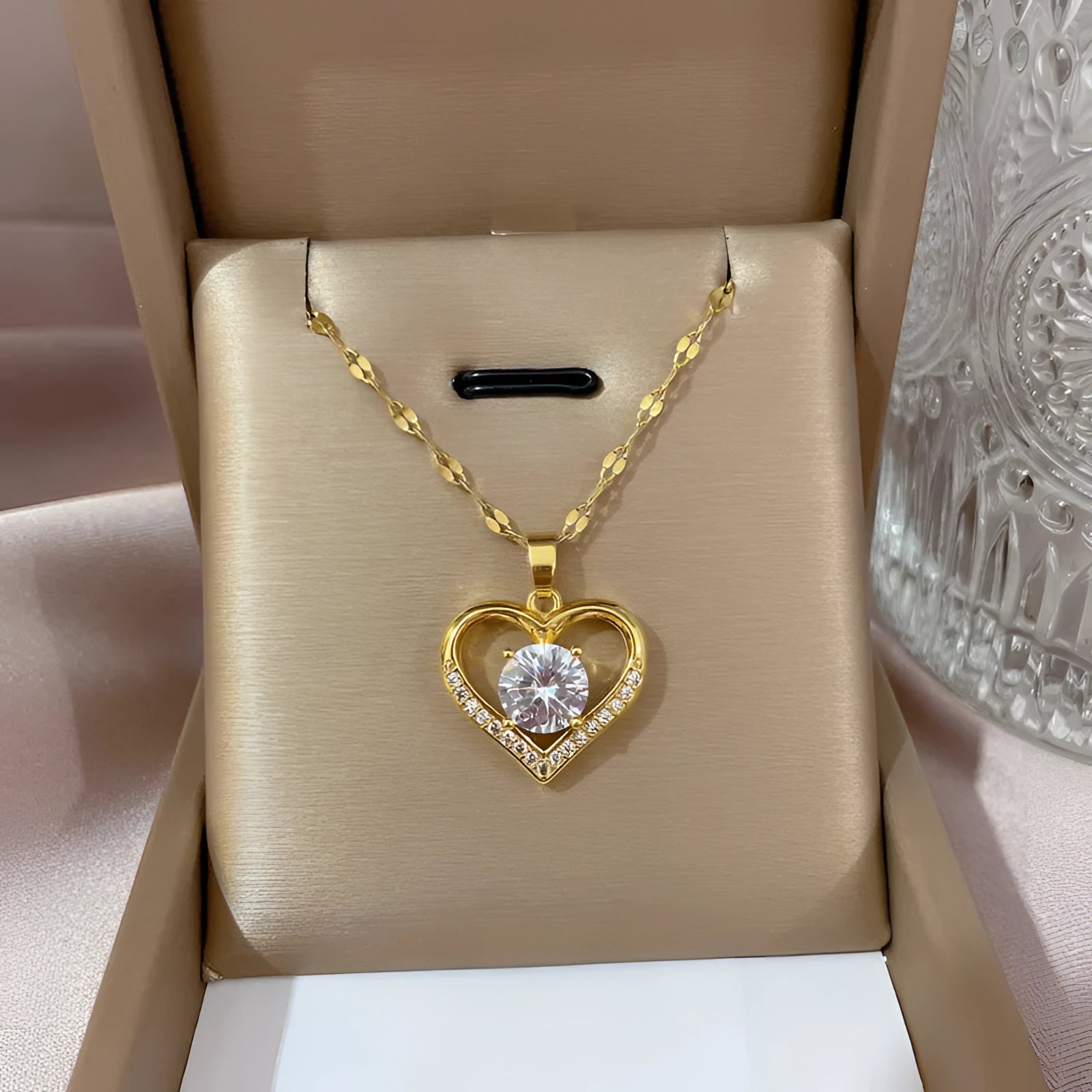 LioraGrace™ Heart Pendant — Radiant Sparkle Meets Timeless Love