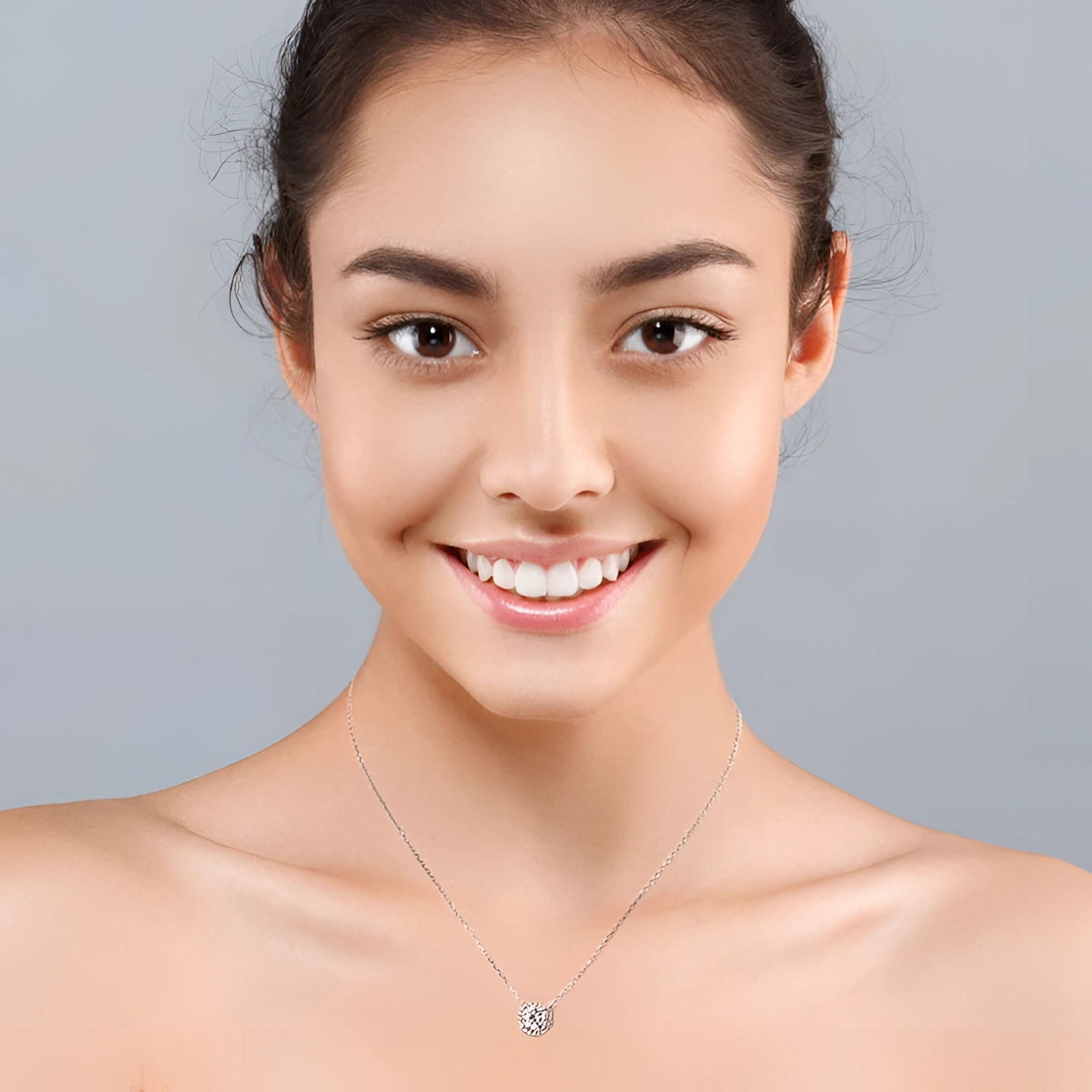 Avencea™ — Subtle Sparkle, Everyday Elegance