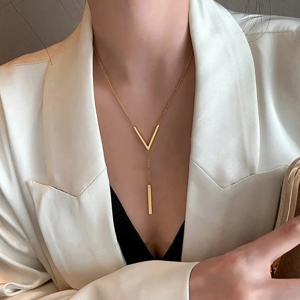 Avencea™ — Sleek Minimalism, Effortless Elegance