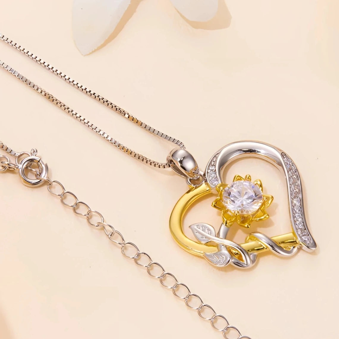 LunariaGlow™ — Radiant Two-Tone Heart Shine
