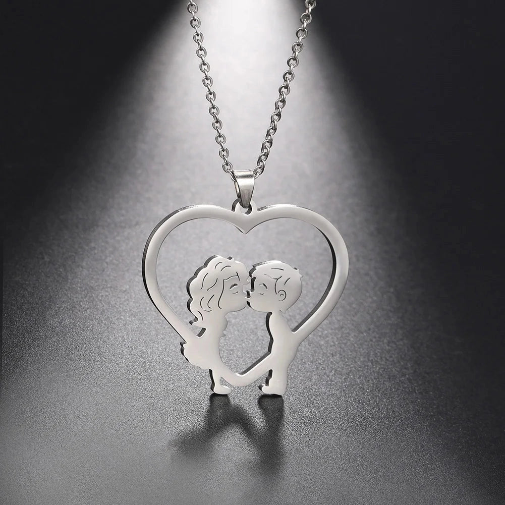 LioraBond™ Necklace — Intimate Heartfelt Elegance